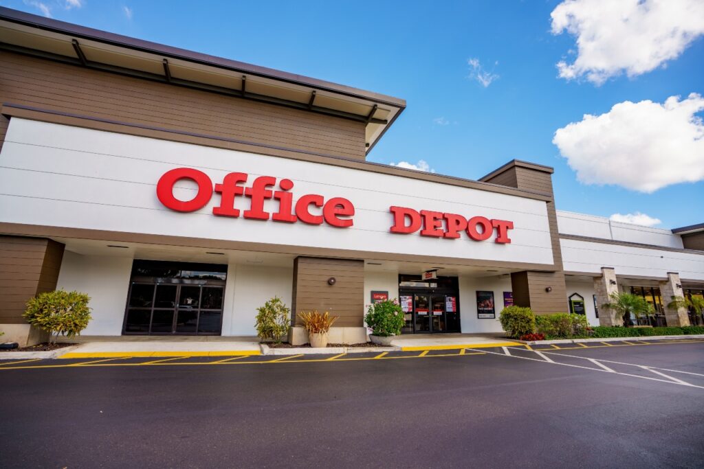 charlie kirk office depot wsj josh goodbaum news story photo